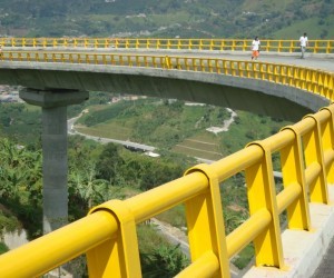 Helicoidal Bridge. Source: panoramio.com By Julian Cardona Piedraita